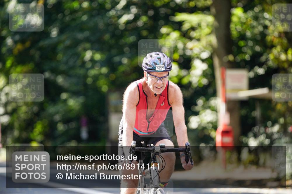 14.09.2025 - Stadtparktriathlon Michael Burmester http://msf.ph/oto/8914141 14.09.2025 12:25:12 Radfahren 1150, 1163, 1187, 1208, 1255, 1307 meine-sportfotos.de