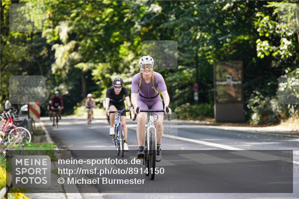 14.09.2025 - Stadtparktriathlon Michael Burmester http://msf.ph/oto/8914150 14.09.2025 12:25:29 Radfahren 1139, 1224, 1274, 1300, 1310 meine-sportfotos.de