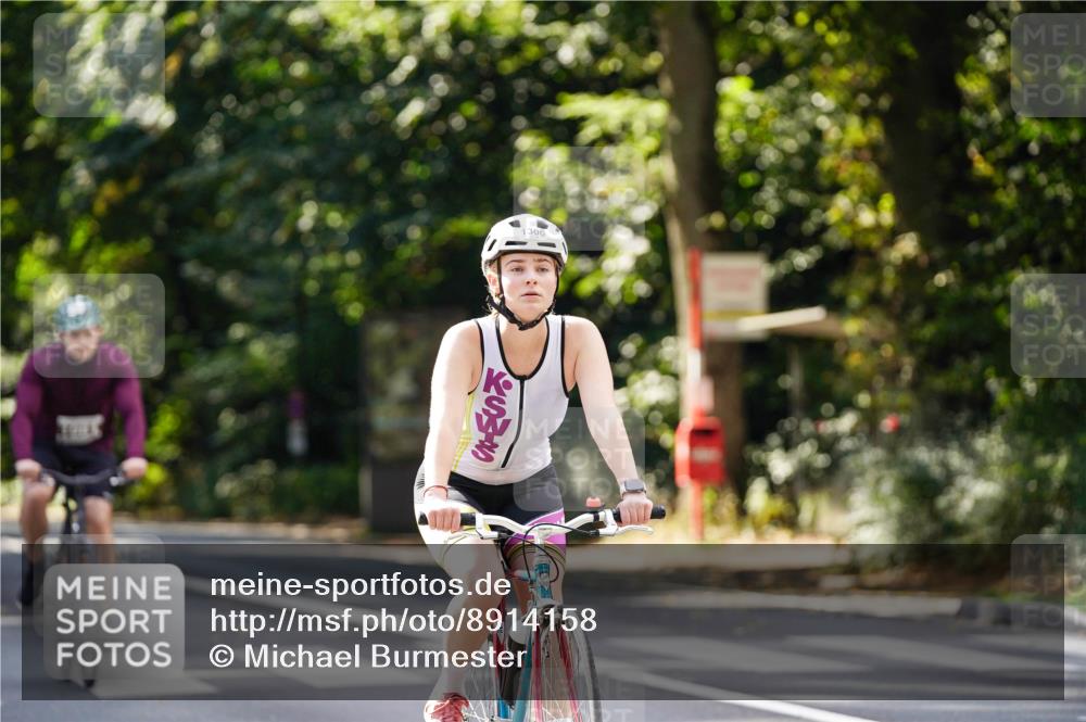 14.09.2025 - Stadtparktriathlon Michael Burmester http://msf.ph/oto/8914158 14.09.2025 12:25:37 Radfahren 1081, 1141, 1274, 1300, 1310 meine-sportfotos.de