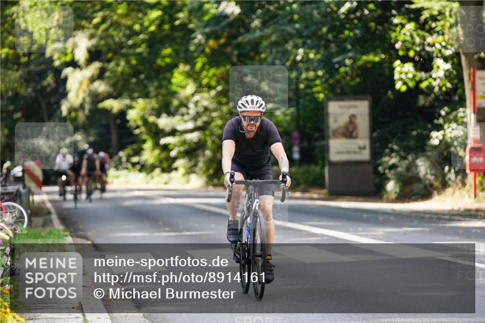 14.09.2025 - Stadtparktriathlon Michael Burmester http://msf.ph/oto/8914161 14.09.2025 12:25:41 Radfahren 1081, 1141, 1144, 1170, 1229, 1247, 1274, 1300 meine-sportfotos.de