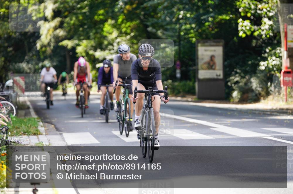 14.09.2025 - Stadtparktriathlon Michael Burmester http://msf.ph/oto/8914165 14.09.2025 12:25:46 Radfahren 1132, 1141, 1144, 1167, 1170, 1229, 1245, 1247 meine-sportfotos.de