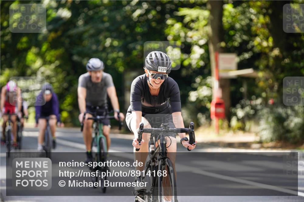 14.09.2025 - Stadtparktriathlon Michael Burmester http://msf.ph/oto/8914168 14.09.2025 12:25:46 Radfahren 1132, 1141, 1144, 1167, 1170, 1229, 1245, 1247 meine-sportfotos.de