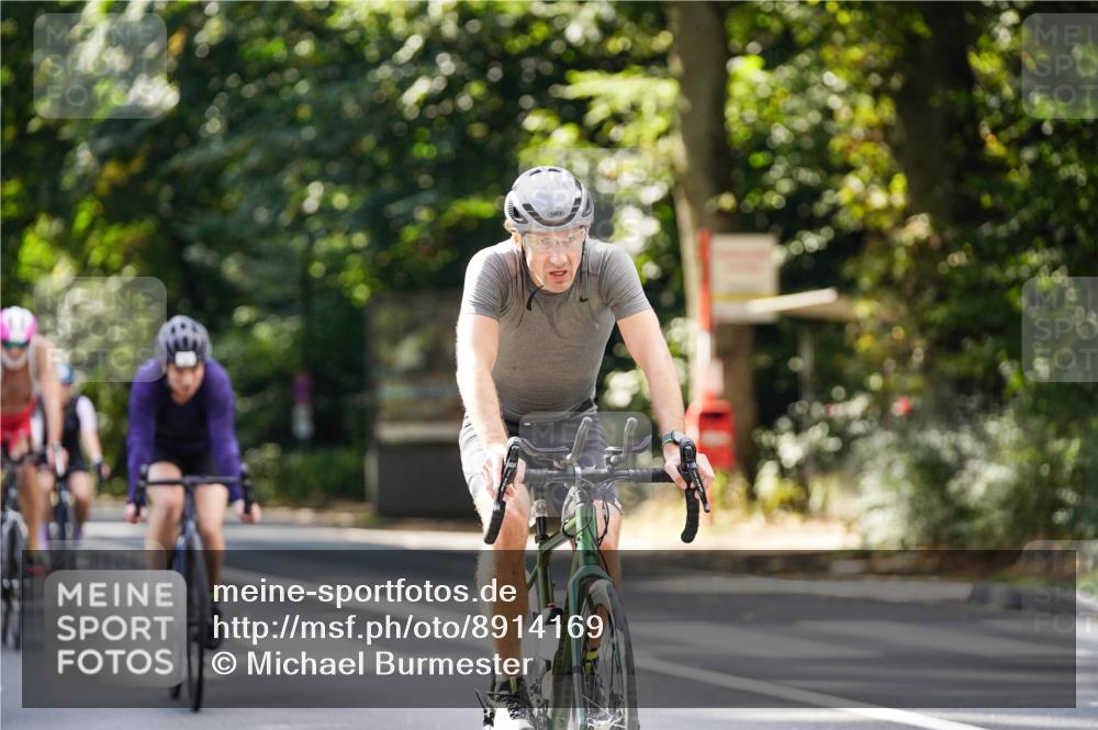 14.09.2025 - Stadtparktriathlon Michael Burmester http://msf.ph/oto/8914169 14.09.2025 12:25:47 Radfahren 1132, 1141, 1144, 1167, 1170, 1229, 1245, 1247 meine-sportfotos.de