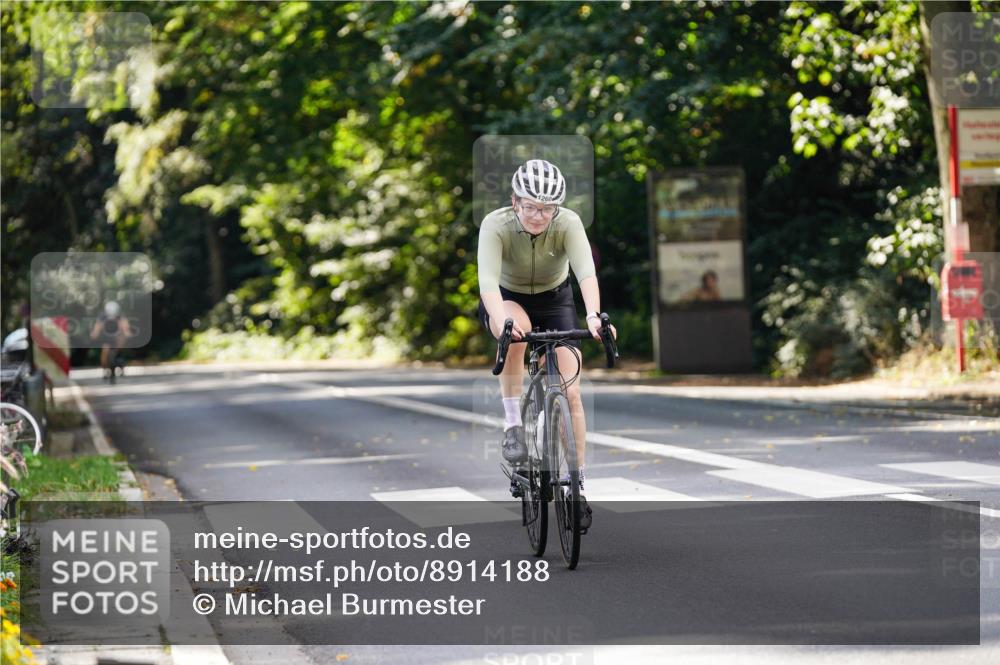 14.09.2025 - Stadtparktriathlon Michael Burmester http://msf.ph/oto/8914188 14.09.2025 12:26:07 Radfahren 1149, 1260, 1297, 1304 meine-sportfotos.de
