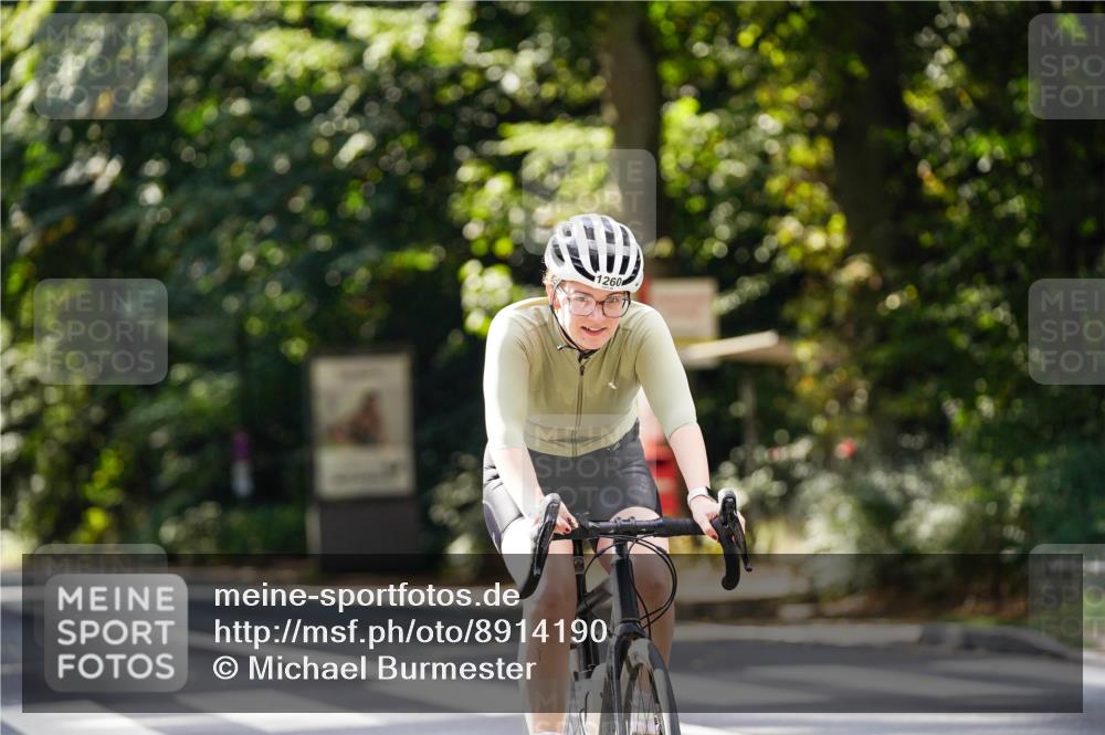 14.09.2025 - Stadtparktriathlon Michael Burmester http://msf.ph/oto/8914190 14.09.2025 12:26:08 Radfahren 1149, 1260, 1297, 1304 meine-sportfotos.de