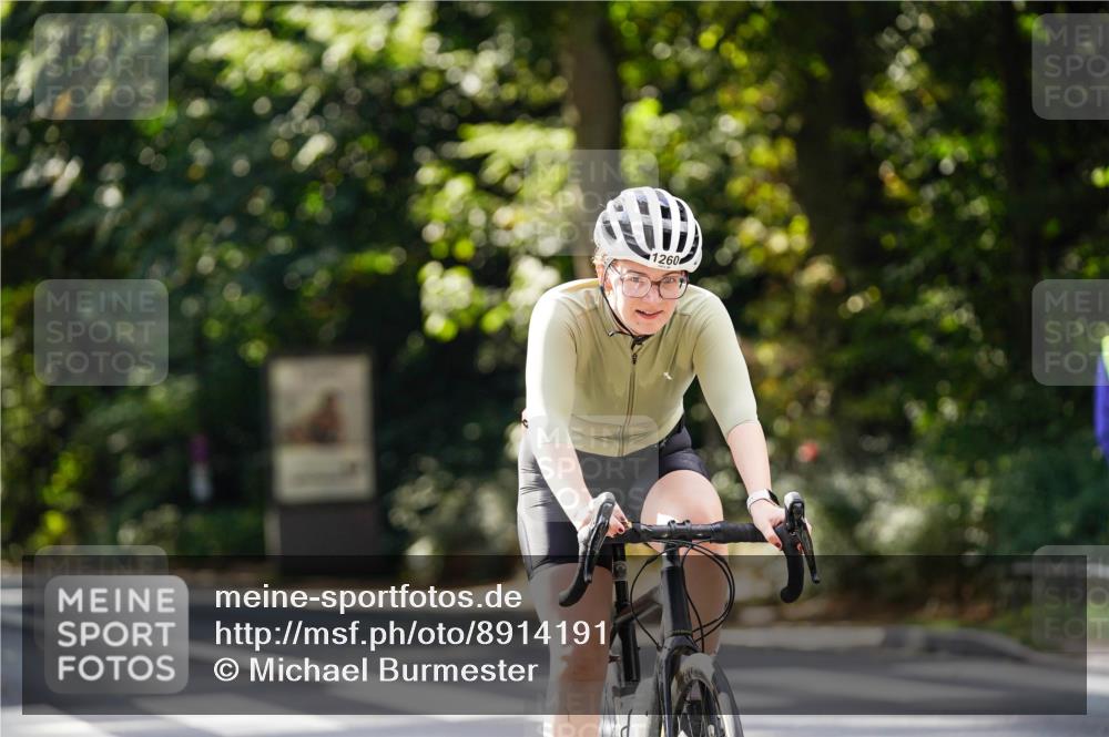 14.09.2025 - Stadtparktriathlon Michael Burmester http://msf.ph/oto/8914191 14.09.2025 12:26:08 Radfahren 1149, 1260, 1297, 1304 meine-sportfotos.de