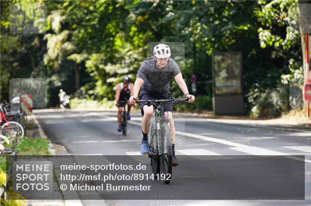 14.09.2025 - Stadtparktriathlon Michael Burmester http://msf.ph/oto/8914192 14.09.2025 12:26:17 Radfahren 1126, 1220 meine-sportfotos.de