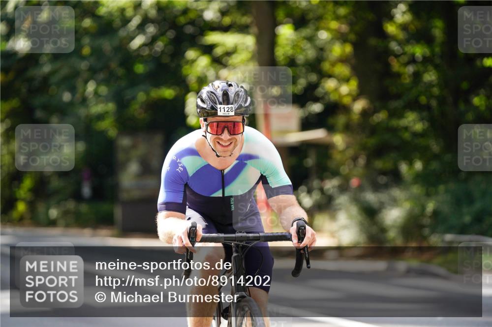 14.09.2025 - Stadtparktriathlon Michael Burmester http://msf.ph/oto/8914202 14.09.2025 12:26:48 Radfahren 1128, 1160, 1280, 1314 meine-sportfotos.de