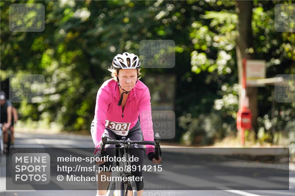 14.09.2025 - Stadtparktriathlon Michael Burmester http://msf.ph/oto/8914215 14.09.2025 12:27:01 Radfahren 1189, 1218, 1250, 1280, 1303 meine-sportfotos.de