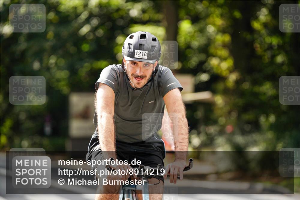 14.09.2025 - Stadtparktriathlon Michael Burmester http://msf.ph/oto/8914219 14.09.2025 12:27:04 Radfahren 1189, 1218, 1250, 1303 meine-sportfotos.de