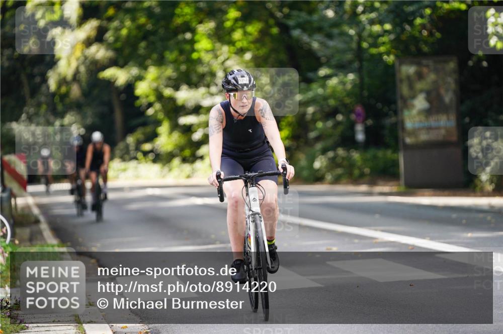 14.09.2025 - Stadtparktriathlon Michael Burmester http://msf.ph/oto/8914220 14.09.2025 12:27:14 Radfahren 1176, 1242, 1267 meine-sportfotos.de