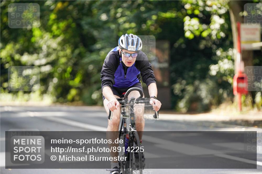 14.09.2025 - Stadtparktriathlon Michael Burmester http://msf.ph/oto/8914225 14.09.2025 12:27:19 Radfahren 1146, 1176, 1217, 1242, 1267 meine-sportfotos.de