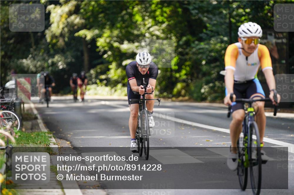 14.09.2025 - Stadtparktriathlon Michael Burmester http://msf.ph/oto/8914228 14.09.2025 12:27:24 Radfahren 1146, 1155, 1176, 1217, 1242 meine-sportfotos.de