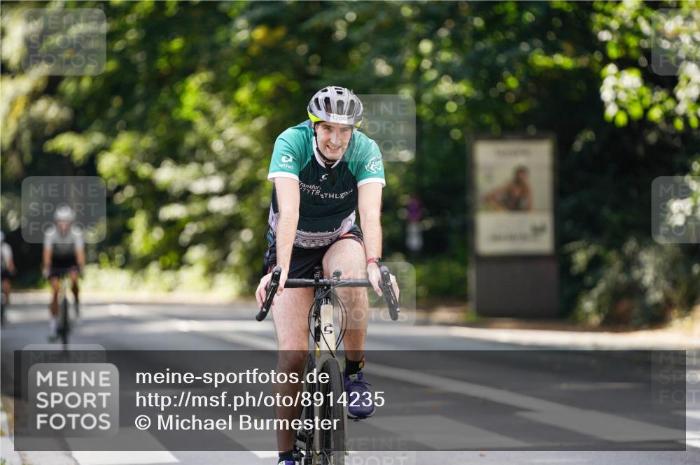 14.09.2025 - Stadtparktriathlon Michael Burmester http://msf.ph/oto/8914235 14.09.2025 12:27:34 Radfahren 1155, 1200, 1215, 1223, 1252, 1296 meine-sportfotos.de