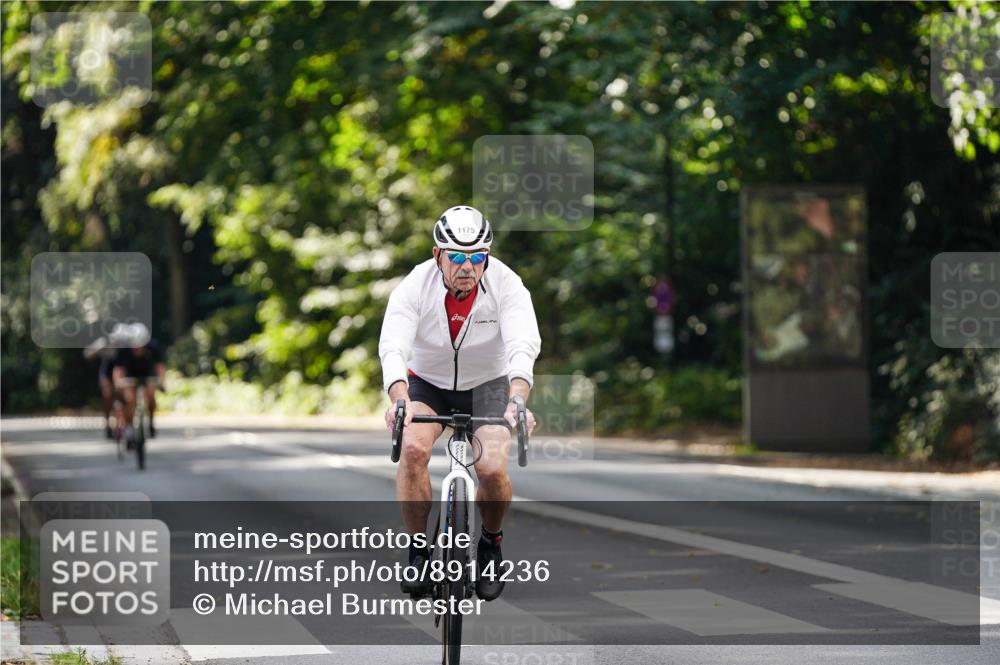 14.09.2025 - Stadtparktriathlon Michael Burmester http://msf.ph/oto/8914236 14.09.2025 12:27:52 Radfahren 1123, 1137, 1175, 1286 meine-sportfotos.de