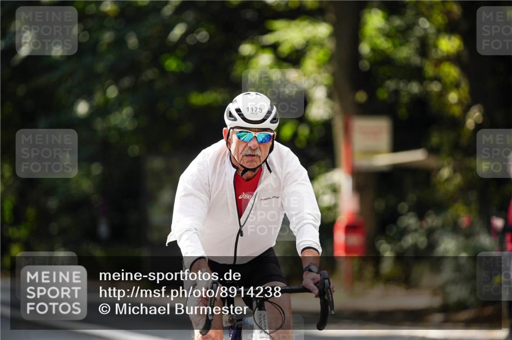 14.09.2025 - Stadtparktriathlon Michael Burmester http://msf.ph/oto/8914238 14.09.2025 12:27:53 Radfahren 1123, 1137, 1175, 1286 meine-sportfotos.de