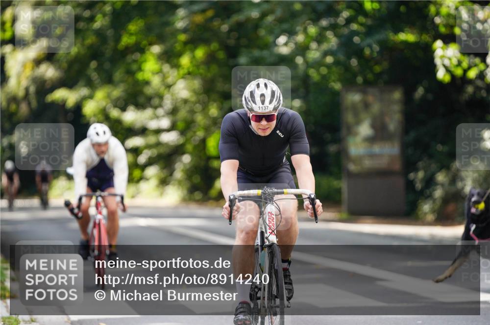 14.09.2025 - Stadtparktriathlon Michael Burmester http://msf.ph/oto/8914240 14.09.2025 12:27:57 Radfahren 1123, 1137, 1175 meine-sportfotos.de