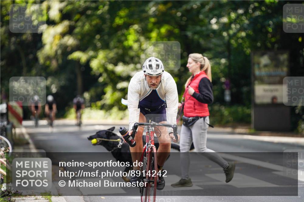 14.09.2025 - Stadtparktriathlon Michael Burmester http://msf.ph/oto/8914242 14.09.2025 12:27:58 Radfahren 1123, 1137, 1171, 1175 meine-sportfotos.de