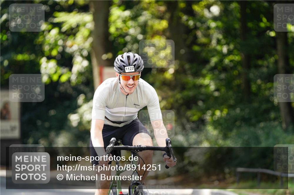 14.09.2025 - Stadtparktriathlon Michael Burmester http://msf.ph/oto/8914251 14.09.2025 12:28:27 Radfahren 1122, 1169 meine-sportfotos.de