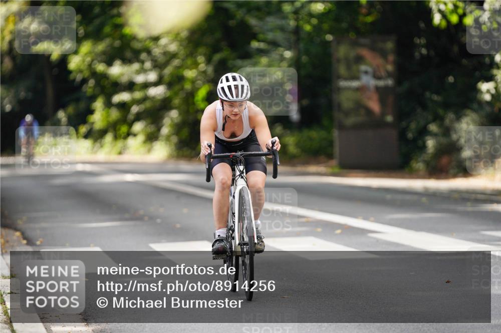 14.09.2025 - Stadtparktriathlon Michael Burmester http://msf.ph/oto/8914256 14.09.2025 12:28:45 Radfahren 1299 meine-sportfotos.de