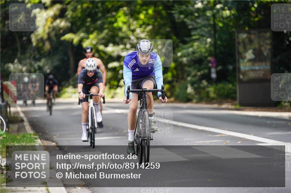 14.09.2025 - Stadtparktriathlon Michael Burmester http://msf.ph/oto/8914259 14.09.2025 12:28:53 Radfahren 1151, 1213, 1264, 1315 meine-sportfotos.de