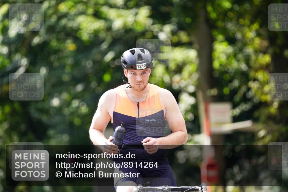 14.09.2025 - Stadtparktriathlon Michael Burmester http://msf.ph/oto/8914264 14.09.2025 12:28:56 Radfahren 1142, 1151, 1213, 1264, 1315 meine-sportfotos.de