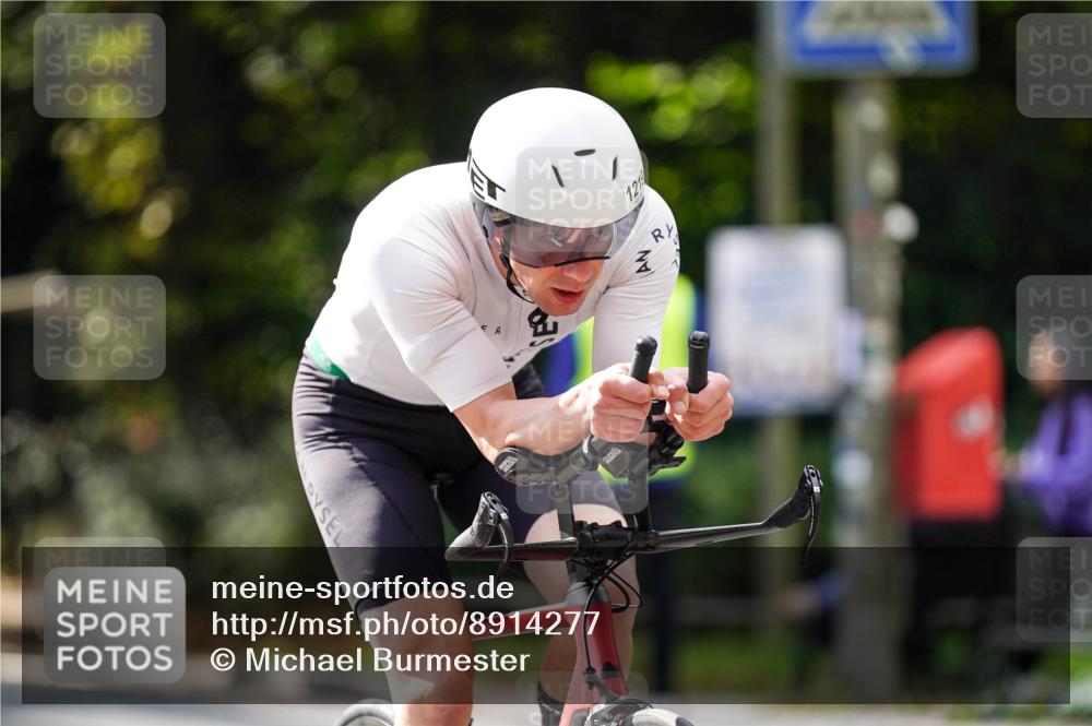 14.09.2025 - Stadtparktriathlon Michael Burmester http://msf.ph/oto/8914277 14.09.2025 12:29:07 Radfahren 1142, 1157, 1219, 1257, 1292, 1293, 1319 meine-sportfotos.de