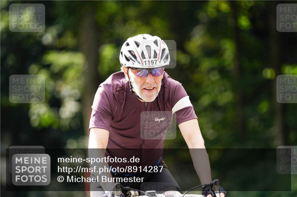 14.09.2025 - Stadtparktriathlon Michael Burmester http://msf.ph/oto/8914287 14.09.2025 12:29:22 Radfahren 1197, 1291 meine-sportfotos.de