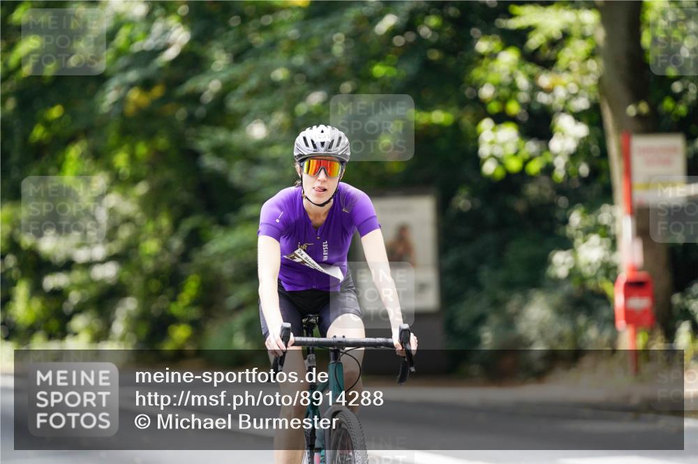 14.09.2025 - Stadtparktriathlon Michael Burmester http://msf.ph/oto/8914288 14.09.2025 12:29:27 Radfahren 1197, 1291 meine-sportfotos.de