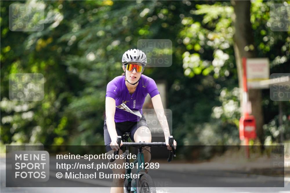 14.09.2025 - Stadtparktriathlon Michael Burmester http://msf.ph/oto/8914289 14.09.2025 12:29:27 Radfahren 1197, 1291 meine-sportfotos.de