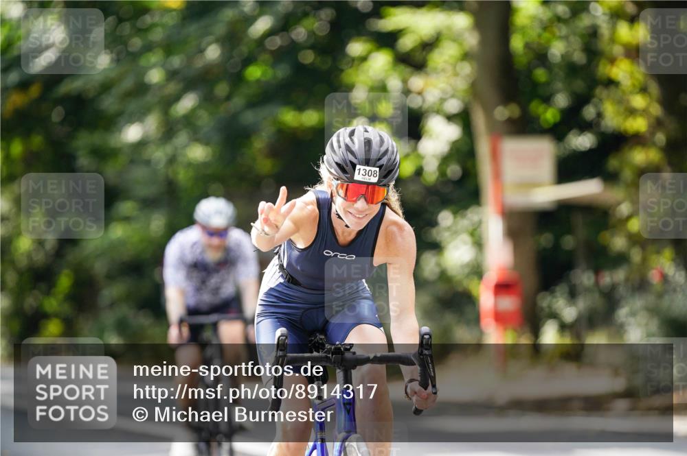 14.09.2025 - Stadtparktriathlon Michael Burmester http://msf.ph/oto/8914317 14.09.2025 12:30:08 Radfahren 1180, 1192, 1248, 1273, 1308 meine-sportfotos.de