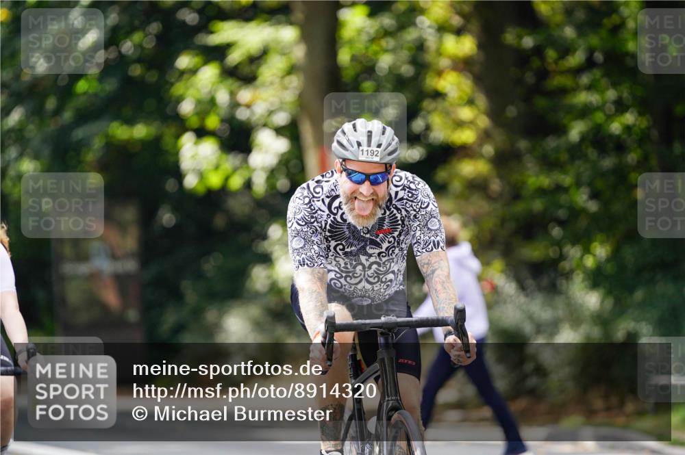 14.09.2025 - Stadtparktriathlon Michael Burmester http://msf.ph/oto/8914320 14.09.2025 12:30:09 Radfahren 1180, 1192, 1248, 1273, 1308 meine-sportfotos.de