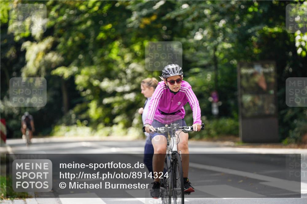 14.09.2025 - Stadtparktriathlon Michael Burmester http://msf.ph/oto/8914324 14.09.2025 12:30:11 Radfahren 1184, 1192, 1248, 1273, 1308 meine-sportfotos.de