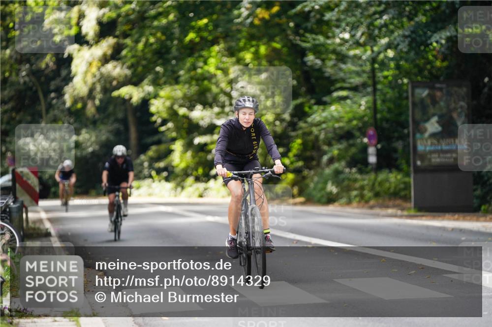 14.09.2025 - Stadtparktriathlon Michael Burmester http://msf.ph/oto/8914329 14.09.2025 12:30:30 Radfahren 1145, 1290, 1312 meine-sportfotos.de