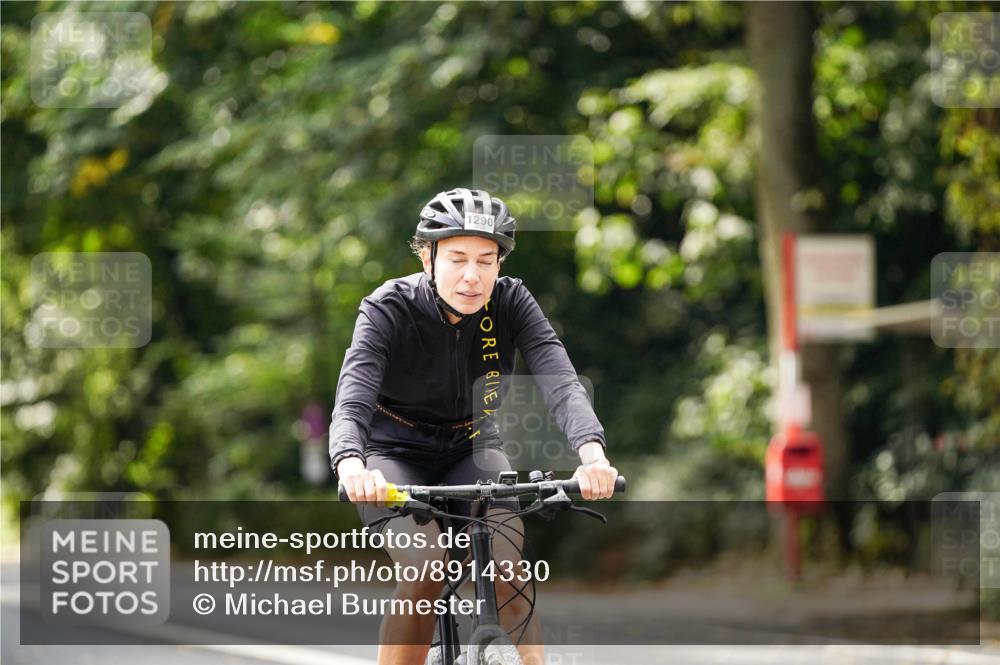 14.09.2025 - Stadtparktriathlon Michael Burmester http://msf.ph/oto/8914330 14.09.2025 12:30:32 Radfahren 1199, 1290, 1312 meine-sportfotos.de