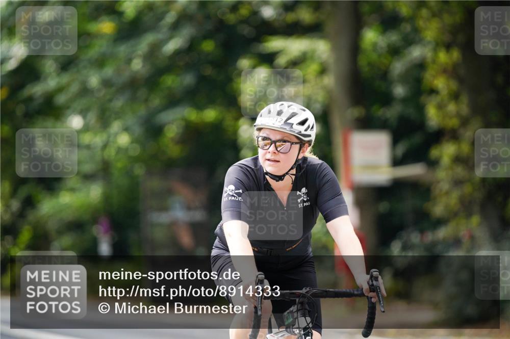 14.09.2025 - Stadtparktriathlon Michael Burmester http://msf.ph/oto/8914333 14.09.2025 12:30:35 Radfahren 1199, 1290, 1312 meine-sportfotos.de