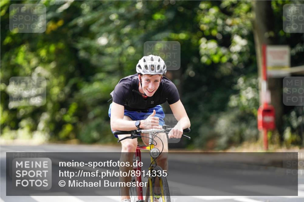 14.09.2025 - Stadtparktriathlon Michael Burmester http://msf.ph/oto/8914335 14.09.2025 12:30:39 Radfahren 1152, 1199, 1231, 1312 meine-sportfotos.de