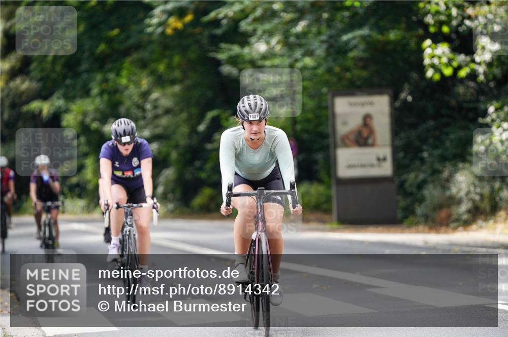 14.09.2025 - Stadtparktriathlon Michael Burmester http://msf.ph/oto/8914342 14.09.2025 12:30:50 Radfahren 1152, 1231, 1237, 1251, 1263, 1278, 1288, 1321 meine-sportfotos.de