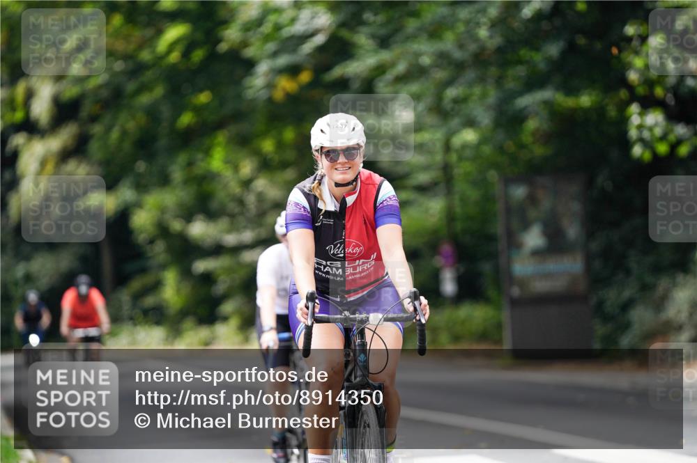 14.09.2025 - Stadtparktriathlon Michael Burmester http://msf.ph/oto/8914350 14.09.2025 12:30:55 Radfahren 1237, 1251, 1263, 1278, 1288, 1295, 1321 meine-sportfotos.de