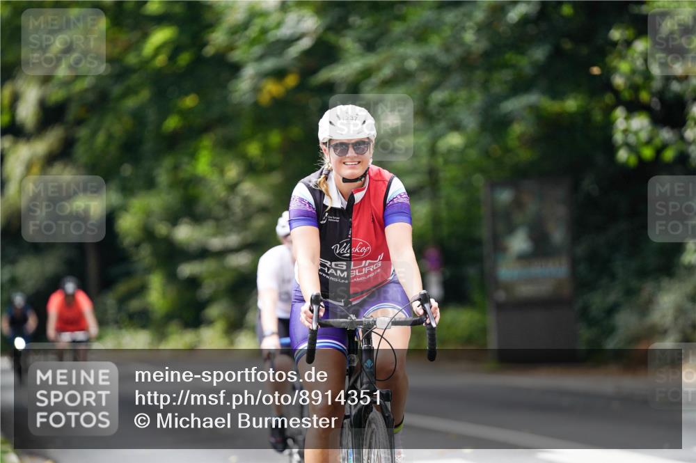 14.09.2025 - Stadtparktriathlon Michael Burmester http://msf.ph/oto/8914351 14.09.2025 12:30:55 Radfahren 1237, 1251, 1263, 1278, 1288, 1295, 1321 meine-sportfotos.de