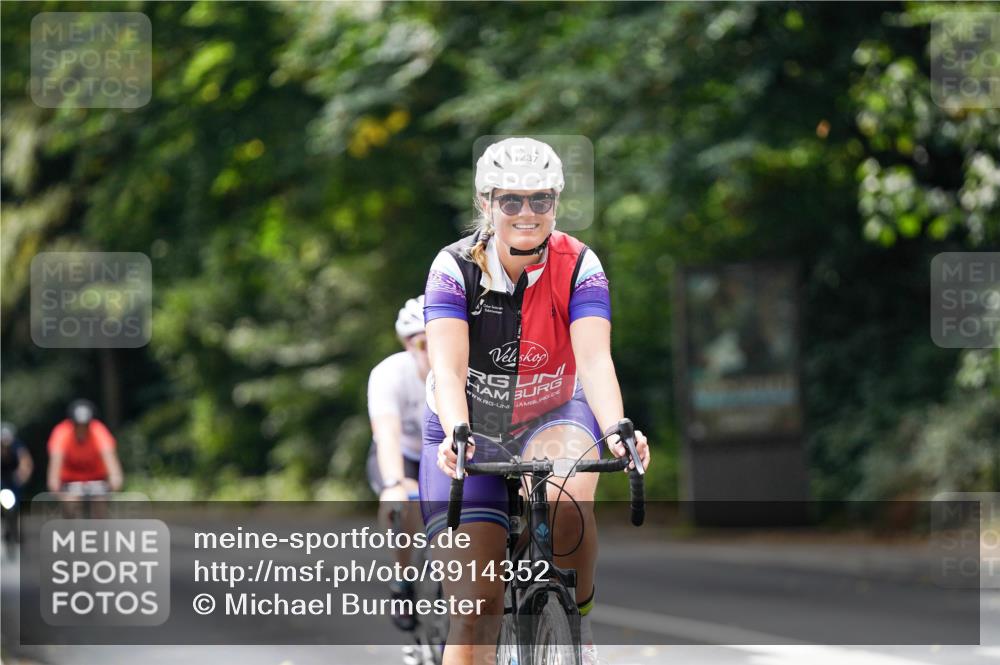 14.09.2025 - Stadtparktriathlon Michael Burmester http://msf.ph/oto/8914352 14.09.2025 12:30:55 Radfahren 1237, 1251, 1263, 1278, 1288, 1295, 1321 meine-sportfotos.de