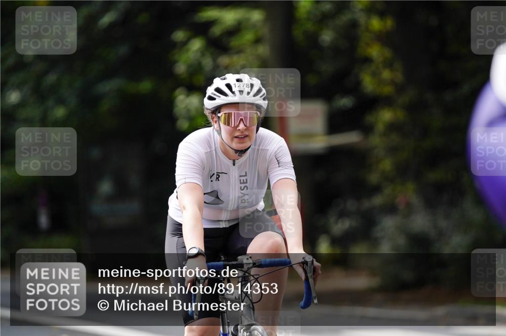 14.09.2025 - Stadtparktriathlon Michael Burmester http://msf.ph/oto/8914353 14.09.2025 12:30:57 Radfahren 1237, 1251, 1263, 1278, 1288, 1295, 1321 meine-sportfotos.de