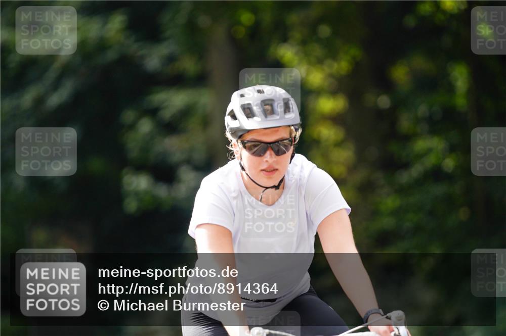 14.09.2025 - Stadtparktriathlon Michael Burmester http://msf.ph/oto/8914364 14.09.2025 12:31:21 Radfahren 1254, 1289, 1294 meine-sportfotos.de