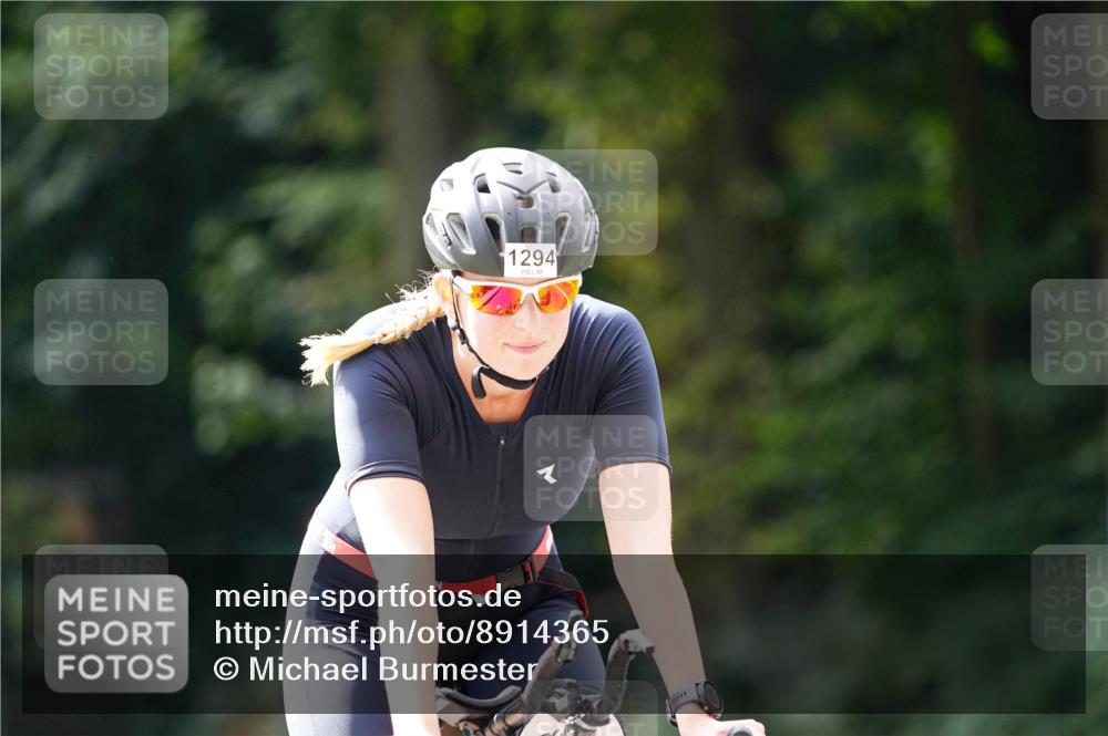14.09.2025 - Stadtparktriathlon Michael Burmester http://msf.ph/oto/8914365 14.09.2025 12:31:22 Radfahren 1254, 1289, 1294 meine-sportfotos.de