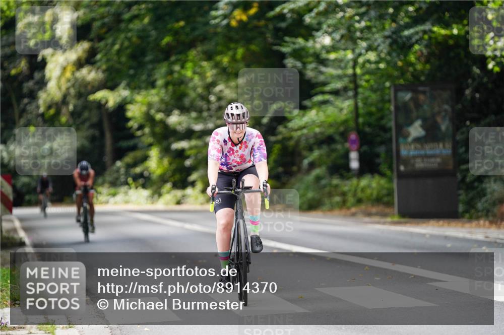 14.09.2025 - Stadtparktriathlon Michael Burmester http://msf.ph/oto/8914370 14.09.2025 12:31:37 Radfahren 1124, 1279, 1281 meine-sportfotos.de