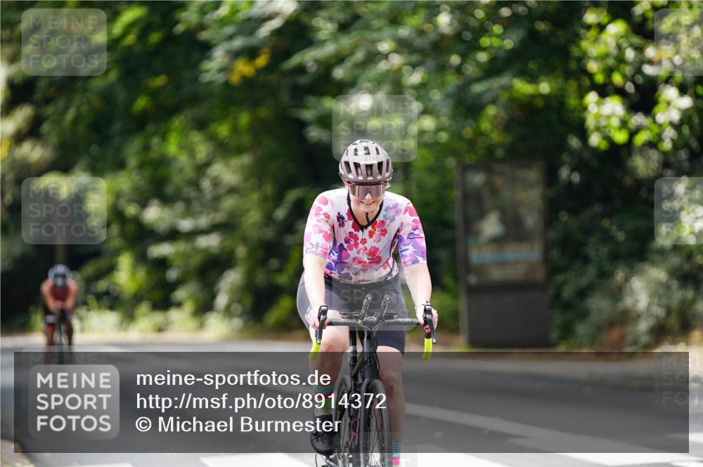 14.09.2025 - Stadtparktriathlon Michael Burmester http://msf.ph/oto/8914372 14.09.2025 12:31:38 Radfahren 1124, 1279, 1281 meine-sportfotos.de