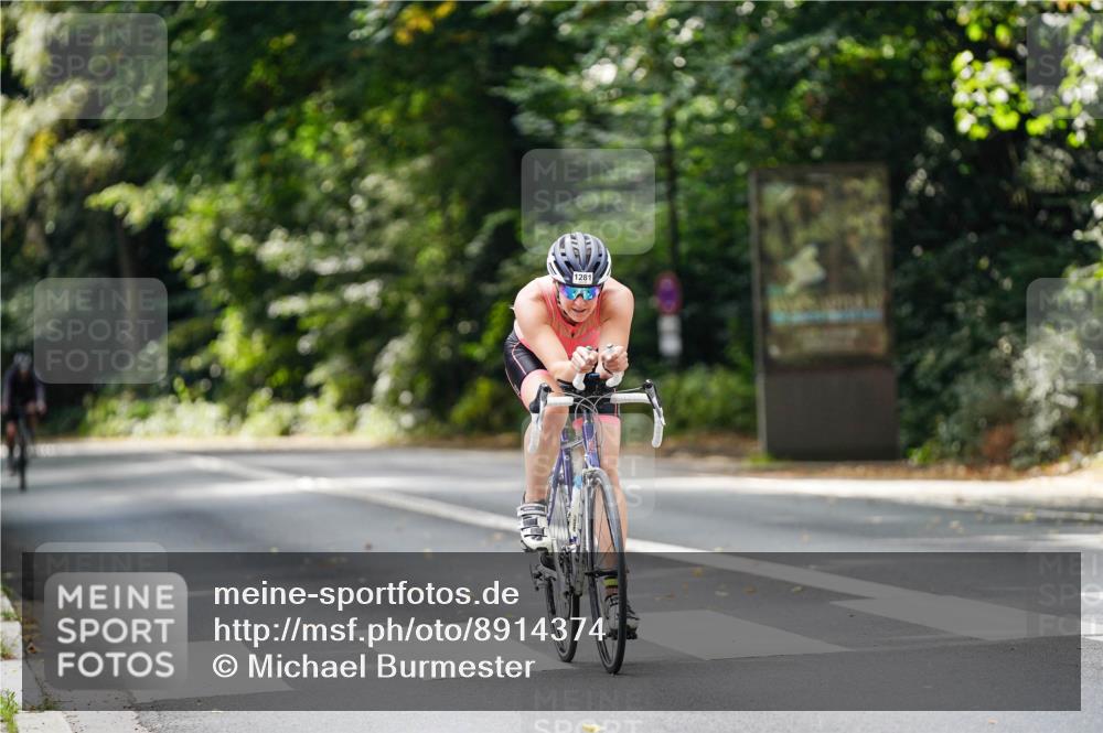 14.09.2025 - Stadtparktriathlon Michael Burmester http://msf.ph/oto/8914374 14.09.2025 12:31:41 Radfahren 1279, 1281 meine-sportfotos.de