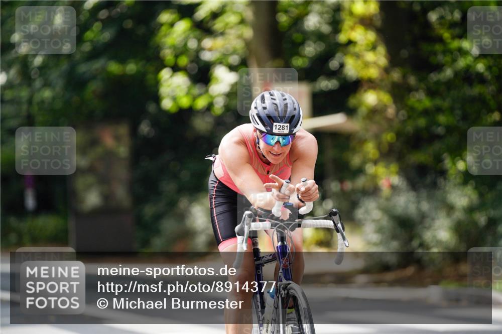 14.09.2025 - Stadtparktriathlon Michael Burmester http://msf.ph/oto/8914377 14.09.2025 12:31:42 Radfahren 1222, 1279, 1281 meine-sportfotos.de