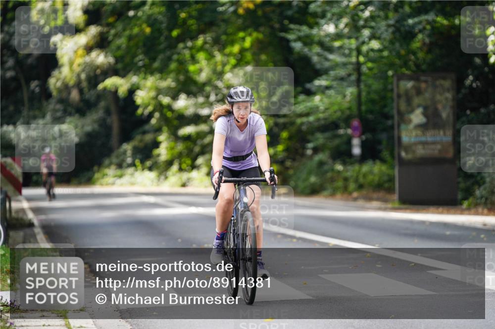 14.09.2025 - Stadtparktriathlon Michael Burmester http://msf.ph/oto/8914381 14.09.2025 12:31:52 Radfahren 1222, 1232 meine-sportfotos.de