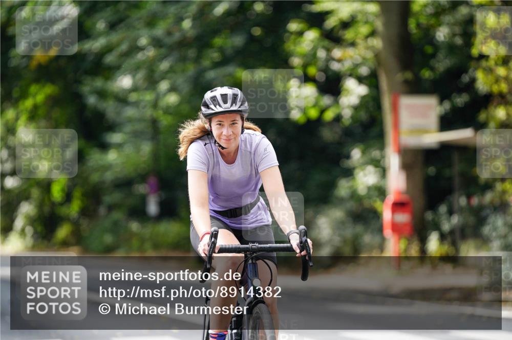 14.09.2025 - Stadtparktriathlon Michael Burmester http://msf.ph/oto/8914382 14.09.2025 12:31:54 Radfahren 1222, 1232 meine-sportfotos.de